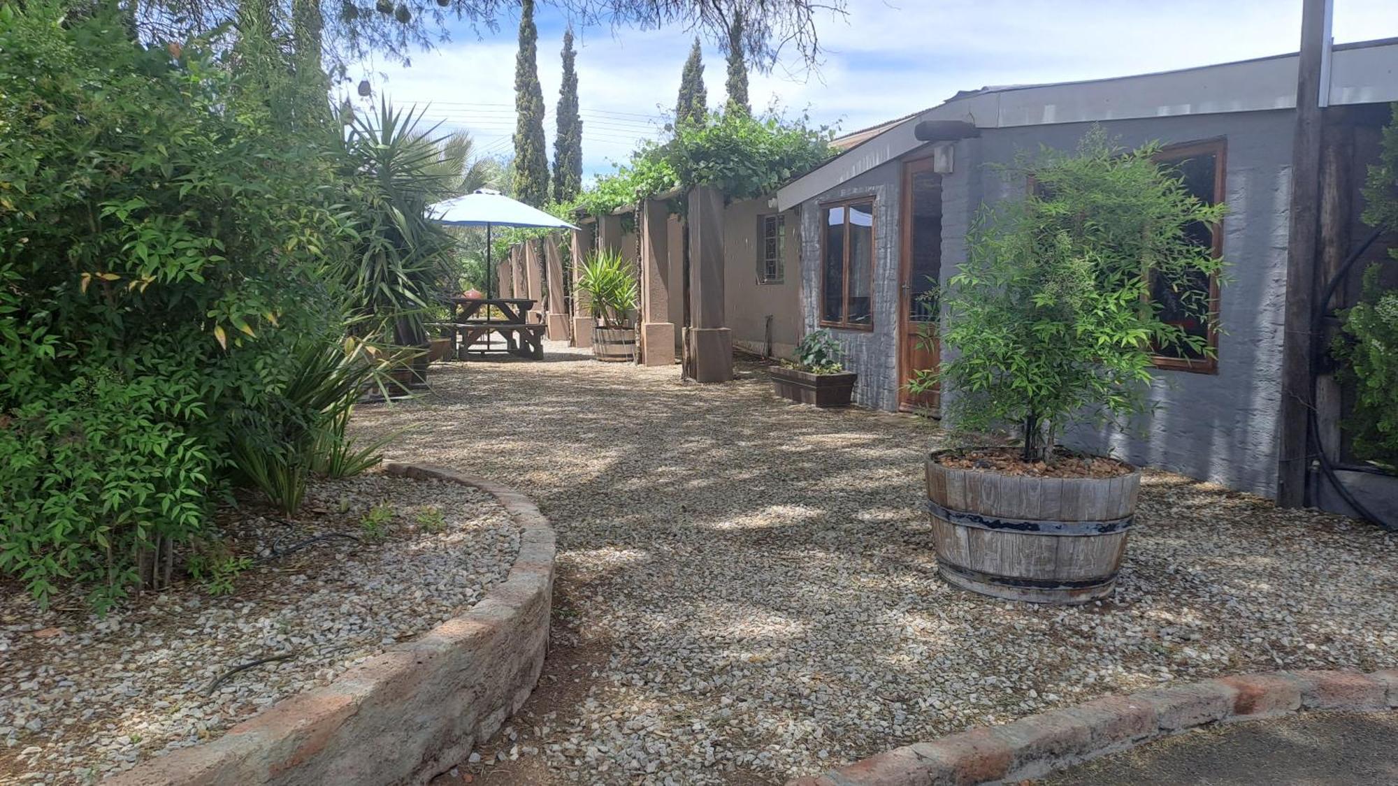 Calvinia African Dawn B&B المظهر الخارجي الصورة
